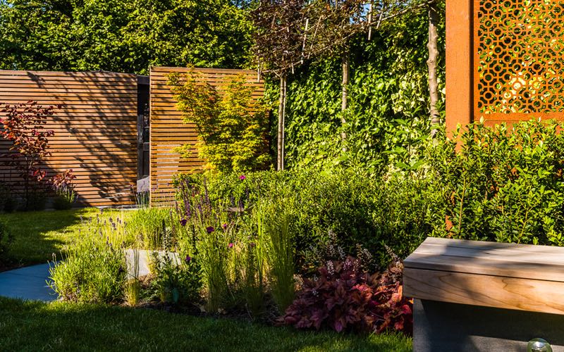  Garden seating areas.