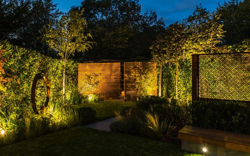 Intimate garden lighting