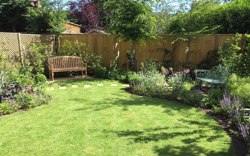 A Landscaping Solutions garden in Hampton, Surrey, designed by Pam Johnson